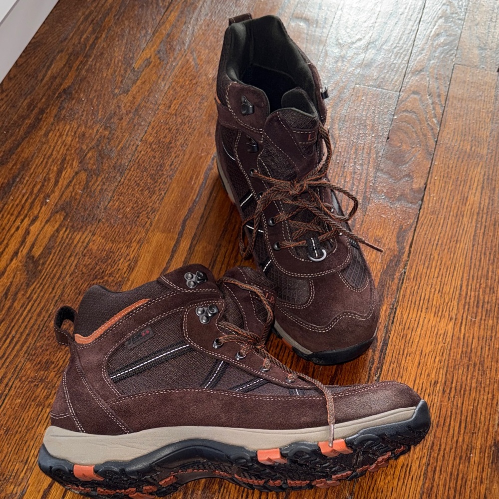 LL BEAN Men’s Tek 2.5 Waterproof Hiking/Snow Boot Size 13. Nearly new! Worn 2x!